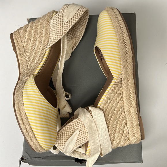 Seersucker Espadrille Wedges - Picture 4 of 6